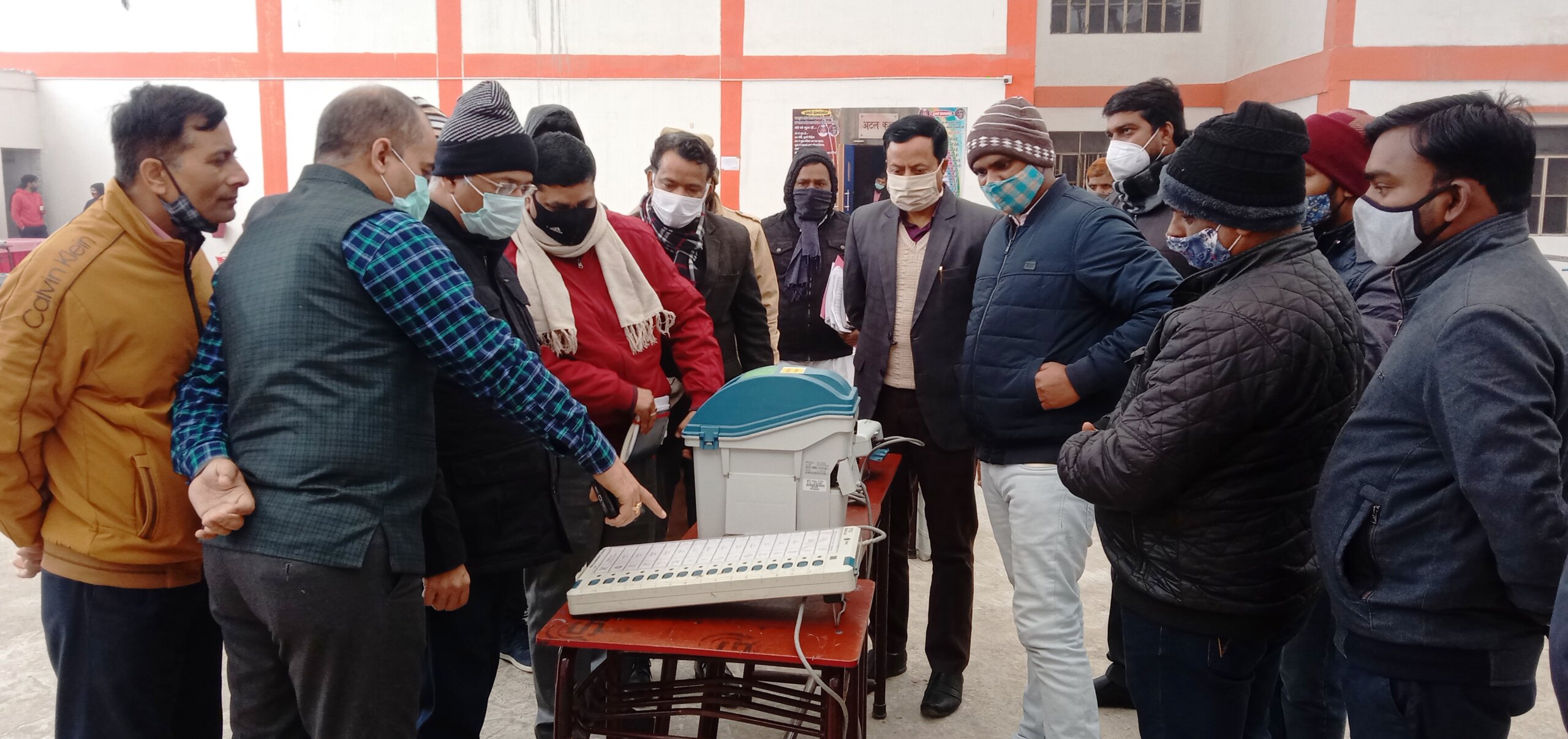 प्रशिक्षण-सत्र-सुदिति-ग्लोबल सेक्टर मजिस्ट्रेट क्षेत्र के भ्रमण के दौरान अपने अधीन प्रत्येक मतदान केन्द्र का स्थलीय भ्रमण कर विशेषतौर पर पहुंच मार्ग, मतदान केन्द्र पर स्थापित कक्षों की जानकारी करें,