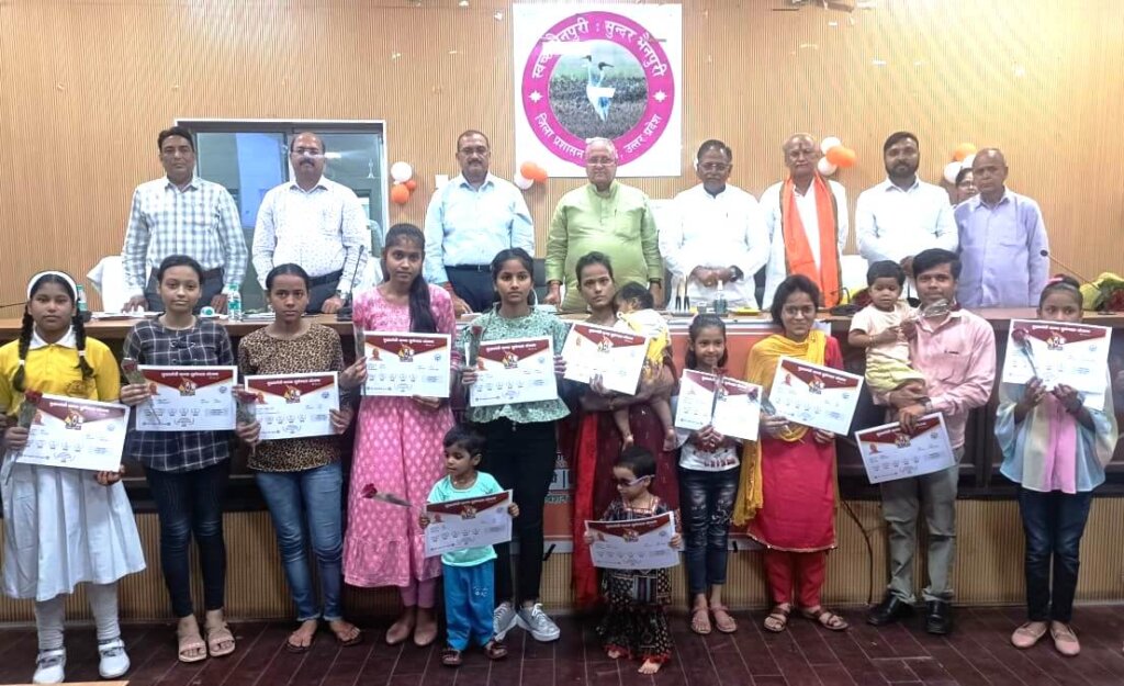 मुख्यमंत्री कन्या सुमंगला योजना बालिकाओं के सर्वांगीण विकास, शिक्षा के लिए काफी उपयोगी साबित हो रही है। 1 मुख्यमंत्री कन्या सुमंगला योजना की लाभार्थी बालिकाओं का सम्मानित किया गया 1