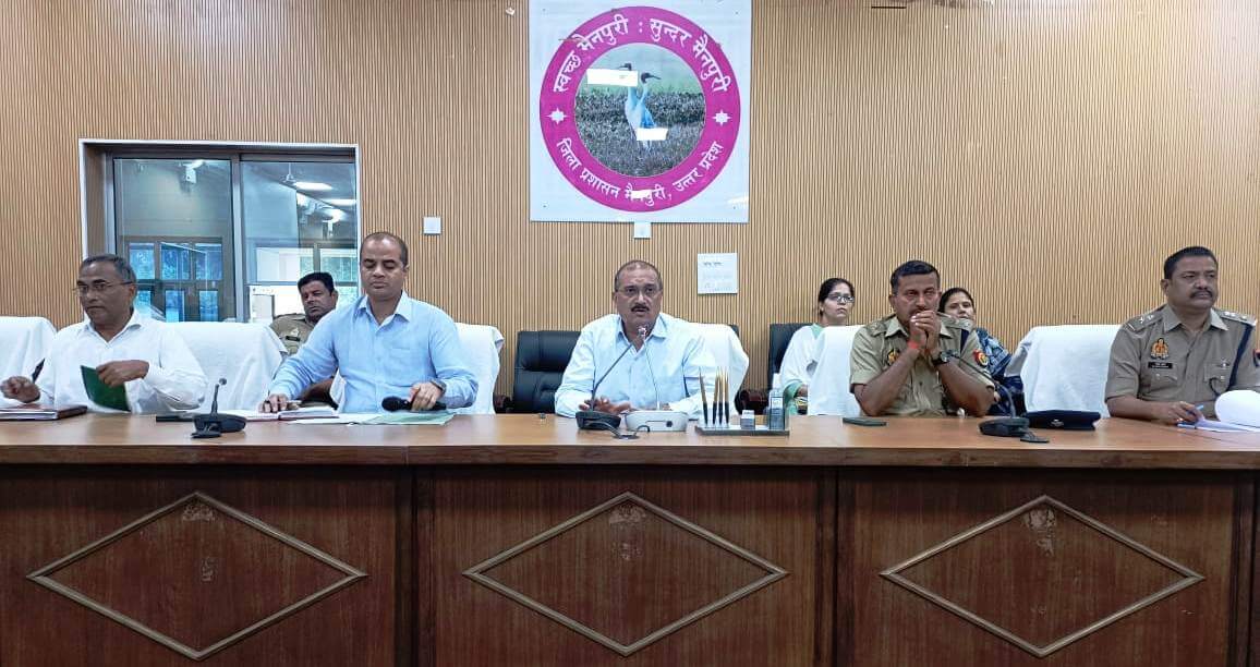 मूर्ति विसर्जन वाले स्थानों का उप जिलाधिकारी, क्षेत्राधिकारी स्वयं मौके पर जाकर निरीक्षण करें, विसर्जन के दौरान कोई अप्रिय घटना घटित न हो-अविनाश।