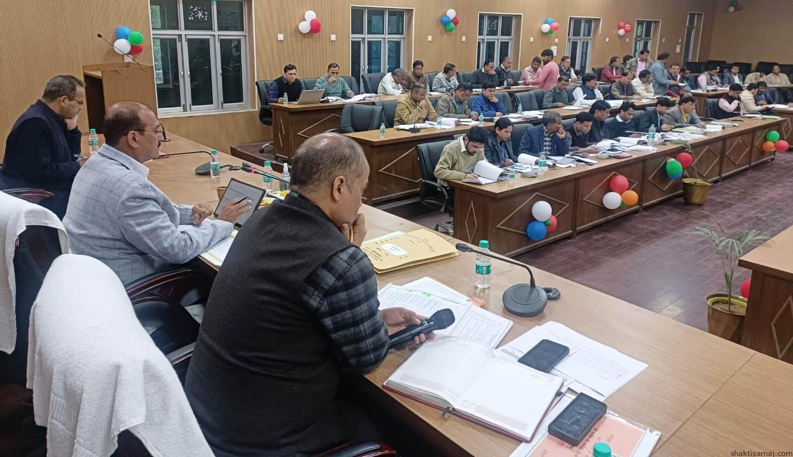 कर करेत्तर की बैठक