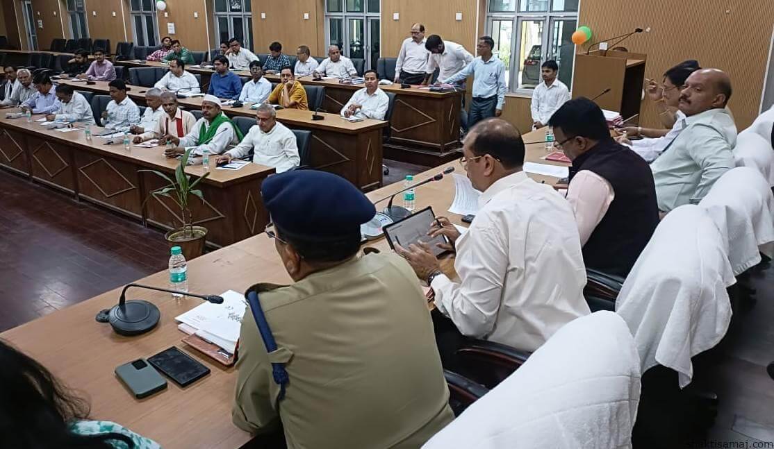 राजनैतिक दलों के पदाधिकारियों के साथ बैठक (3)