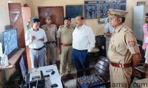 13 परीक्षा केन्द्रों पर प्रथम पाली में 3912 परीक्षार्थियों की पुलिस परीक्षा सी.सी.टी.वी. की निगरानी में प्रारंभ हुयी। 1 पुलिस परीक्षा केन्द्रों का निरीक्षण 4