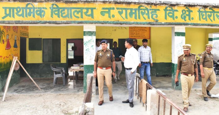 बूथों का निरीक्षण (1)