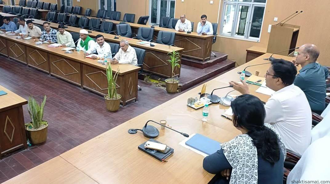 राजनैतिक दलो के पदाधिकारियों के साथ बैठक (2)