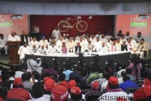 अखिलेश यादव ने भाजपा को घेरा, महंगाई और बेरोजगारी पर साधा निशाना। 1 IMG 20250616 WA0014