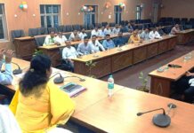 गौशालाओं के लिए भूसा दान बढ़ाएं, श्रमिक बच्चों का शत-प्रतिशत नामांकन कराएं,जिलाधिकारी।