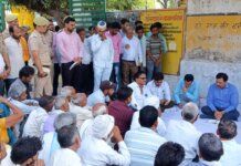 लिंक एक्सप्रेस-वे के लिए भूमि अधिग्रहण पर मैनपुरी में चौपाल: सर्किल रेट बढ़ाने की मांग, डीएम ने दिया किसानों को आश्वासन।