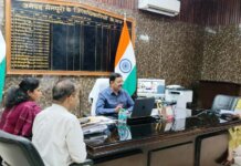 विद्यालयों में दि. 13 से 15 मई तक स्व-गणना हेतु कैंप होंगे आयोजित, स्व-गणना में जो विद्यालय, छात्र बेहतर कार्य करेंगे, उन्हें किया जायेगा पुरस्कृत- जिलाधिकारी।
