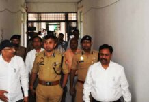 यूपी पुलिस भर्ती परीक्षा कड़ी सुरक्षा में संपन्न, आयुक्त व डीआईजी ने परीक्षा केंद्रों का किया निरीक्षण