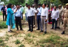 वृहद वृक्षारोपण अभियान की तैयारियां समयबद्ध ढंग से पूर्ण करें, जन-भागीदारी से इसे आदर्श अभियान बनाएं — जिलाधिकारी।