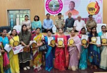 मिशन शक्ति इंटरफेस कार्यक्रम: डीएम डॉ. इंद्रमणि त्रिपाठी बोले— महिलाओं का सशक्तिकरण ही सुरक्षित और समरस समाज की नींव।