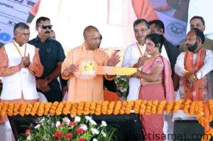 मुख्यमंत्री योगी आदित्यनाथ ने मैनपुरी को दी ₹682.93 करोड़ की 111 विकास परियोजनाओं की सौगात। 2 IMG 20260726 WA0016