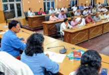 हर घर तिरंगा अभियान: हर चौराहे पर गूंजेंगे देशभक्ति गीत, तिरंगा लाइटों से रोशन होंगे सरकारी कार्यालय-जिलाधिकारी।
