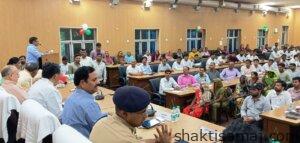 मैनपुरी में विकास और जनकल्याण की सौगात: मंत्री जयवीर सिंह ने लाभार्थियों को बांटे चेक, ऋण स्वीकृति पत्र। 2 IMG 20260830 WA0003