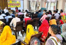 कुरावली ब्लॉक दिवस का सीडीओ ने किया निरीक्षण, शिकायतों के शीघ्र निस्तारण के दिए निर्देश।