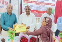 अधिकारी मानवीय दृष्टिकोण अपनाकर दैवीय आपदा से प्रभावित परिवारों व किसानों को तत्काल राहत पहुंचाएं—प्रभारी मंत्री।