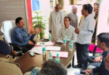 अवैध कब्जों की शिकायतकर्ताओं को धमकाने वालों को भारी मुचलके में पाबंद करें-जिलाधिकारी।