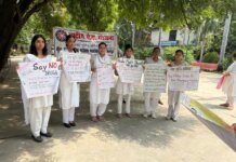 कुंवर आर.सी. महिला डिग्री कॉलेज में नशामुक्ति पर स्लोगन प्रतियोगिता आयोजित।