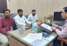 प्राथमिक शिक्षक संघ ने शिक्षकों की समस्याओं के निराकरण की मांग को लेकर बीएसए से की मुलाकात।